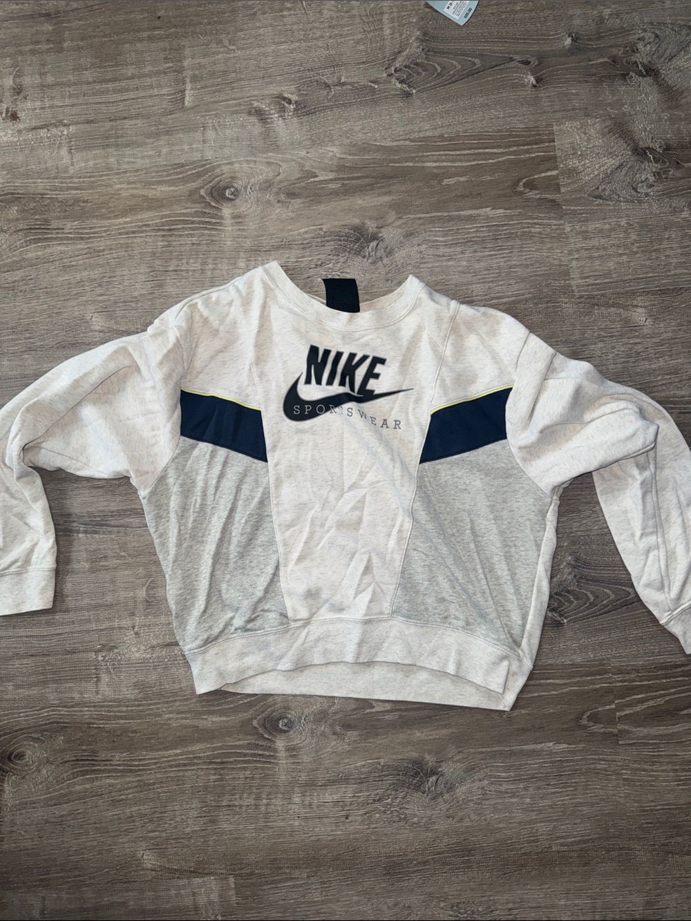 Nike Women’s Heather Gray Crewneck with Navy Accent